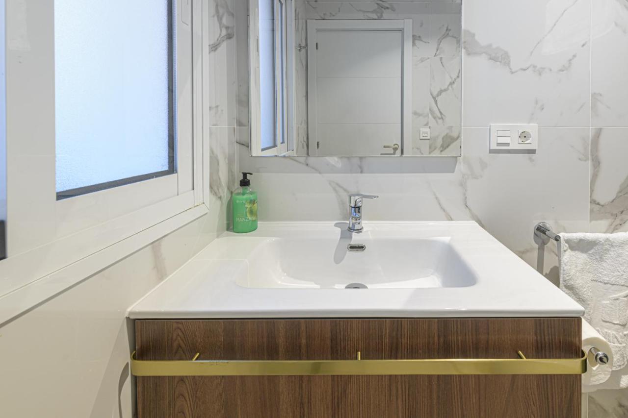 Wintowinrentals Malaga Center, Comfortable And Renovated Luaran gambar